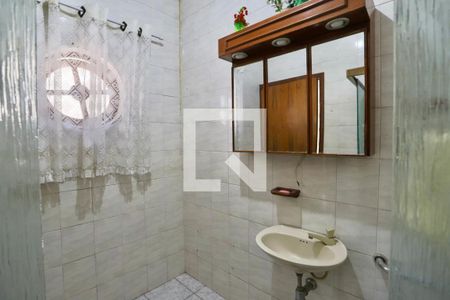 Casa à venda com 300m², 6 quartos e 2 vagas Casa à venda com 300m², 6 quartos e 2 vagasBanheiro