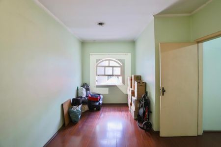 Casa à venda com 300m², 6 quartos e 2 vagas Casa à venda com 300m², 6 quartos e 2 vagasQuarto 6