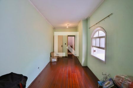 Casa à venda com 300m², 6 quartos e 2 vagas Casa à venda com 300m², 6 quartos e 2 vagasQuarto 4