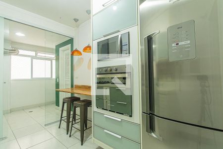 Cozinha de apartamento para alugar com 2 quartos, 79m² em Cerqueira César, São Paulo