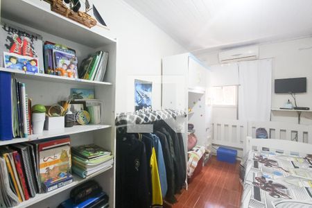 Quarto 1 de casa à venda com 2 quartos, 42m² em Costa E Silva, Porto Alegre