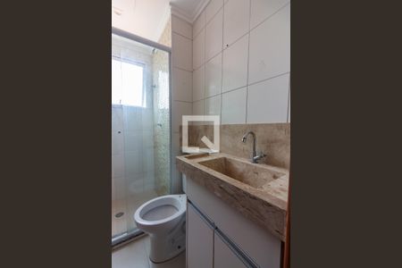 Banheiro de apartamento para alugar com 1 quarto, 33m² em Santa Maria, Osasco