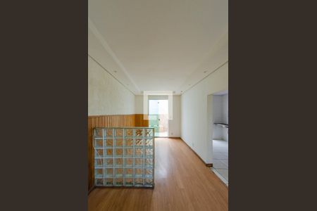 Sala de casa para alugar com 3 quartos, 101m² em Vila Amaral, Belo Horizonte