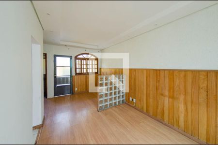 Sala de casa para alugar com 3 quartos, 101m² em Vila Amaral, Belo Horizonte
