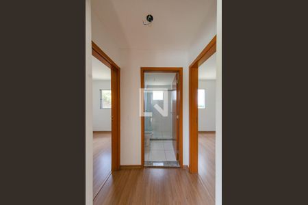 Corredor de apartamento para alugar com 2 quartos, 51m² em Engenho Nogueira, Belo Horizonte