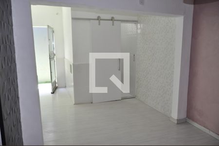 SALA de casa para alugar com 2 quartos, 250m² em Pilares, Rio de Janeiro