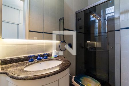 Apartamento à venda com 220m², 3 quartos e 2 vagas Apartamento à venda com 220m², 3 quartos e 2 vagasSuíte 3 - Banheiro