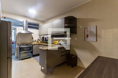 Apartamento à venda com 220m², 3 quartos e 2 vagas Apartamento à venda com 220m², 3 quartos e 2 vagasCozinha