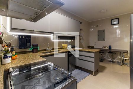 Apartamento à venda com 220m², 3 quartos e 2 vagas Apartamento à venda com 220m², 3 quartos e 2 vagasCozinha