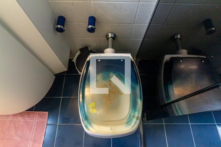 Apartamento à venda com 220m², 3 quartos e 2 vagas Apartamento à venda com 220m², 3 quartos e 2 vagasSuíte 3 - Banheiro