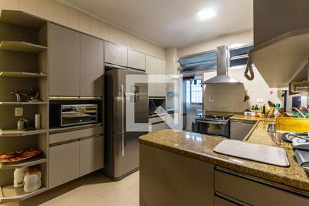 Apartamento à venda com 220m², 3 quartos e 2 vagas Apartamento à venda com 220m², 3 quartos e 2 vagasCozinha
