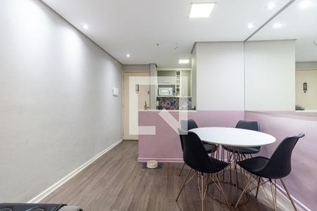 Sala de apartamento à venda com 2 quartos, 70m² em Taboão, São Paulo
