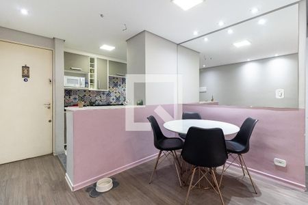 Sala de apartamento à venda com 2 quartos, 70m² em Taboão, São Paulo