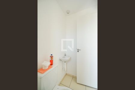 Banheiro  de kitnet/studio à venda com 1 quarto, 52m² em Vila Granada, São Paulo