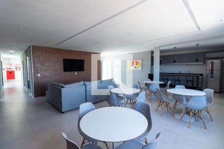 Apartamento para alugar com 42m², 2 quartos e sem vaga Apartamento para alugar com 42m², 2 quartos e sem vagaÁrea comum - Salão de festas
