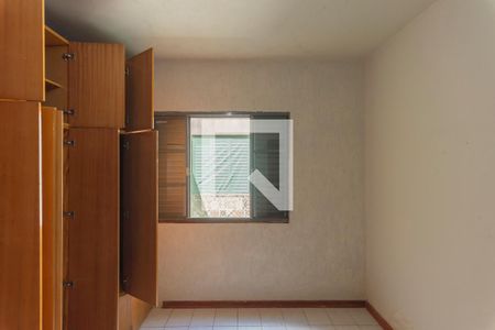 Casa à venda com 250m², 4 quartos e 3 vagas Casa à venda com 250m², 4 quartos e 3 vagasQuarto 1