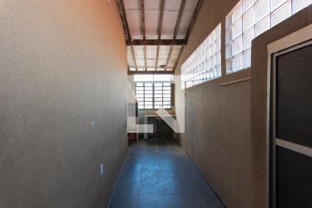 Casa à venda com 250m², 4 quartos e 3 vagas Casa à venda com 250m², 4 quartos e 3 vagasQuintal