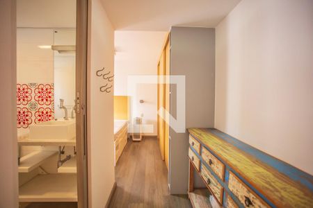 Corredor - Quarto de apartamento para alugar com 1 quarto, 55m² em Vila Clementino, São Paulo