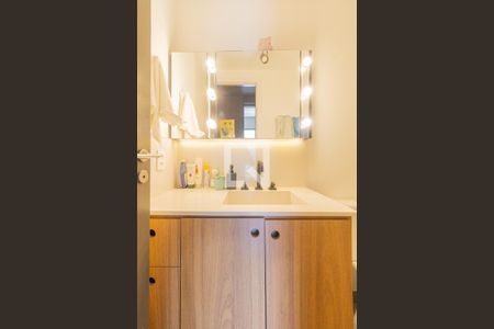 Apartamento à venda com 80m², 2 quartos e 2 vagasBanheiro 1