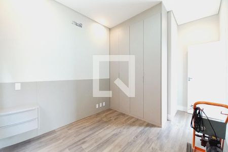 Quarto 1 - Suíte  de casa de condomínio para alugar com 3 quartos, 460m² em Swiss Park, Campinas