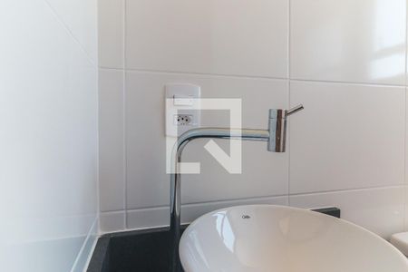 Banheiro de apartamento para alugar com 2 quartos, 41m² em Vila São Paulo, Mogi das Cruzes