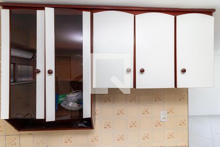 Apartamento para alugar com 58m², 2 quartos e sem vagaCozinha - Armários