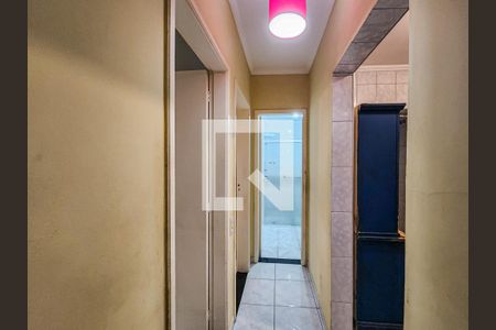 Corredor de apartamento para alugar com 2 quartos, 85m² em Ponta da Praia, Santos