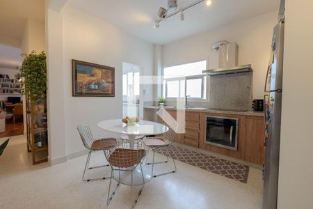 Apartamento à venda com 100m², 2 quartos e sem vagaCozinha e Área de Serviço