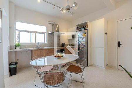 Apartamento à venda com 100m², 2 quartos e sem vagaCozinha e Área de Serviço