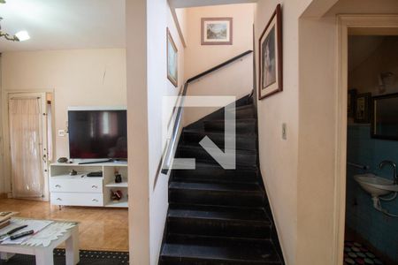 Escada de casa à venda com 3 quartos, 220m² em Brooklin, São Paulo