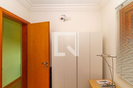 Casa à venda com 365m², 3 quartos e 2 vagas Casa à venda com 365m², 3 quartos e 2 vagasQuarto 2