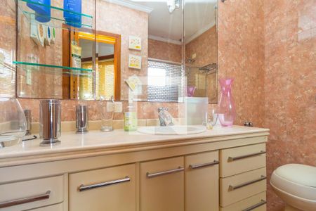 Casa à venda com 365m², 3 quartos e 2 vagas Casa à venda com 365m², 3 quartos e 2 vagasBanheiro 2