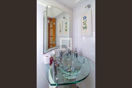 Casa à venda com 365m², 3 quartos e 2 vagas Casa à venda com 365m², 3 quartos e 2 vagasBanheiro 5