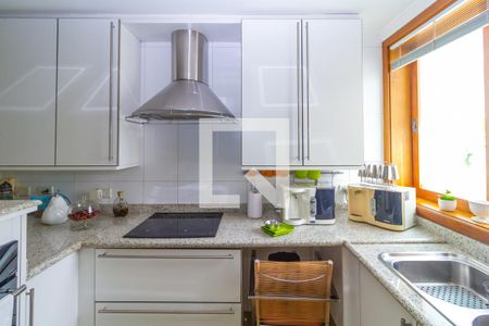 Casa à venda com 365m², 3 quartos e 2 vagas Casa à venda com 365m², 3 quartos e 2 vagasCozinha