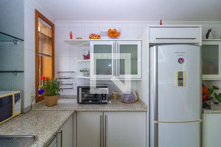 Casa à venda com 365m², 3 quartos e 2 vagas Casa à venda com 365m², 3 quartos e 2 vagasCozinha