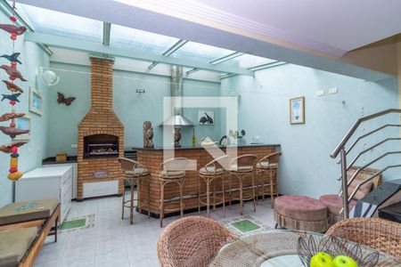 Casa à venda com 365m², 3 quartos e 2 vagas Casa à venda com 365m², 3 quartos e 2 vagasChurrasqueira