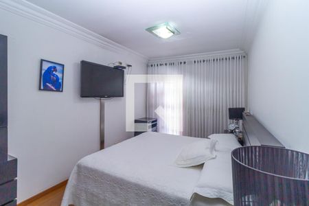 Casa à venda com 365m², 3 quartos e 2 vagas Casa à venda com 365m², 3 quartos e 2 vagasQuarto 3 - Suíte