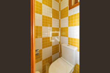 Casa à venda com 365m², 3 quartos e 2 vagas Casa à venda com 365m², 3 quartos e 2 vagasBanheiro 4