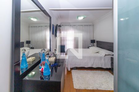 Casa à venda com 365m², 3 quartos e 2 vagas Casa à venda com 365m², 3 quartos e 2 vagasQuarto 3 - Suíte