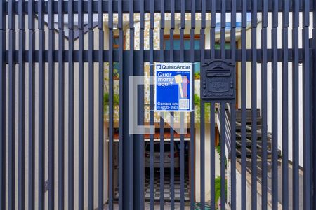 Casa à venda com 365m², 3 quartos e 2 vagas Casa à venda com 365m², 3 quartos e 2 vagasPlaquinha