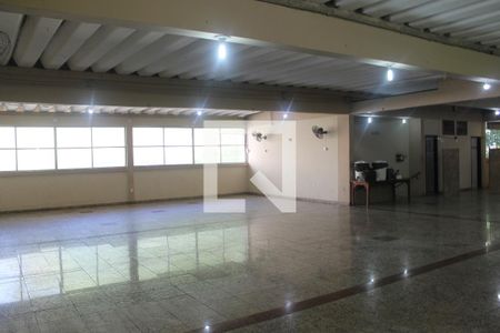 Apartamento para alugar com 64m², 2 quartos e 1 vagaÁrea comum - Salão de festas