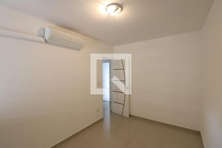 Quarto 1 de apartamento para alugar com 2 quartos, 64m² em Alcântara, São Gonçalo