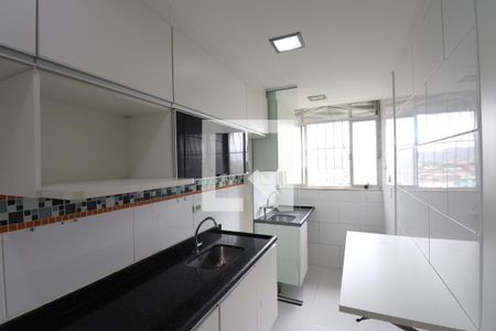 Cozinha e Área de Serviço de apartamento para alugar com 2 quartos, 64m² em Alcântara, São Gonçalo