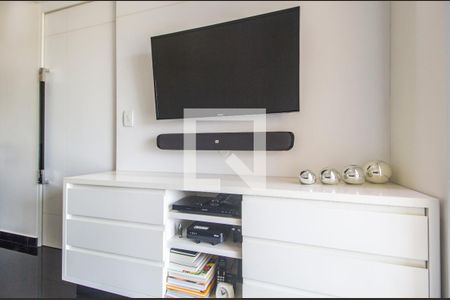 Sala de TV de apartamento à venda com 2 quartos, 72m² em Bethaville I, Barueri