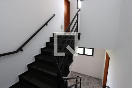 Apartamento à venda com 45m², 1 quarto e sem vagaEscada