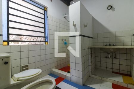 Casa à venda com 160m², 3 quartos e 2 vagas Casa à venda com 160m², 3 quartos e 2 vagasBanheiro Social 2