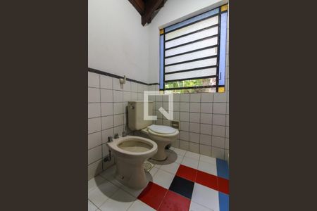 Casa à venda com 160m², 3 quartos e 2 vagas Casa à venda com 160m², 3 quartos e 2 vagasBanheiro Social 2