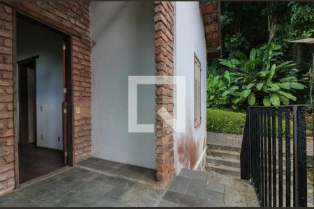 Casa à venda com 160m², 3 quartos e 2 vagas Casa à venda com 160m², 3 quartos e 2 vagasCozinha e Área de Serviço