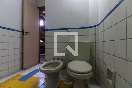 Casa à venda com 160m², 3 quartos e 2 vagas Casa à venda com 160m², 3 quartos e 2 vagasBanheiro Social 1