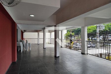 Apartamento à venda com 100m², 2 quartos e 1 vaga Apartamento à venda com 100m², 2 quartos e 1 vagaÁrea comum - Salão de festas